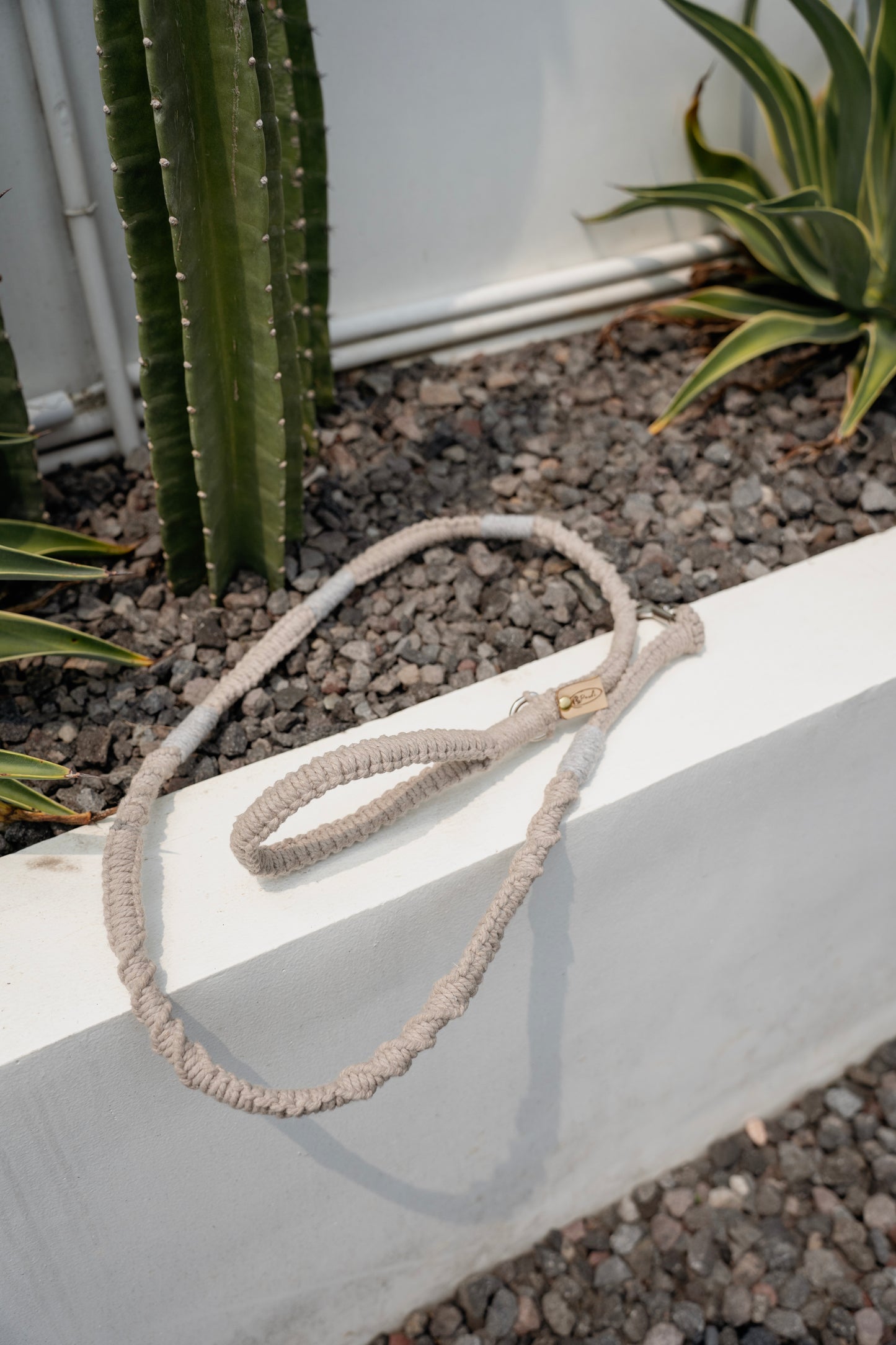"The Mac". Macrame Dog Leash - Walnut